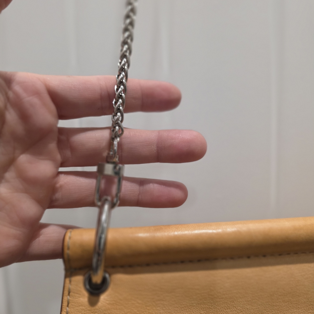 Trendy Boutique Silver Chain Belt - Picture 3 of 5